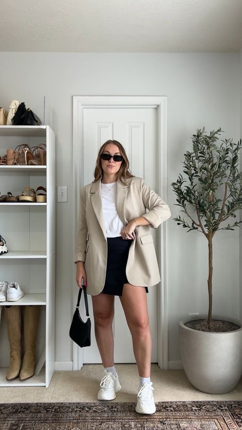 Kitty Oversized Blazer in Stone curated on LTK Black Skirt Outfit Spring, Oversized Blazer Outfit Casual, Oversized Blazer Outfits, Blazer Casual Outfit, Black Skirt Outfit, Thailand Outfit, Black Blazer Outfit, White Sneakers Outfit, Effortless Chic Style