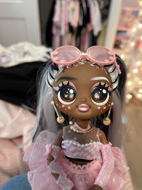 Lol Doll Repaint, Lol Omg Doll Repaint, Custom Dolls Repaint, Lol Omg Dolls, Omg Dolls, Cute Imvu Baddies, Diy Crochet Doll, Calico Critters Families, Bratz Inspired Outfits