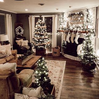 Large Living Room Christmas Decor, Christmas Decor Ideas For Living Room Fireplaces With Tv, Transitional Style Christmas Decor, Rustic Xmas Decorations, Two Christmas Trees In Living Room, Xmas Decorations Living Room, White Lights Christmas Tree, Christmas Tree Decor Ideas 2023 Trends, Warm Cozy Home Decor