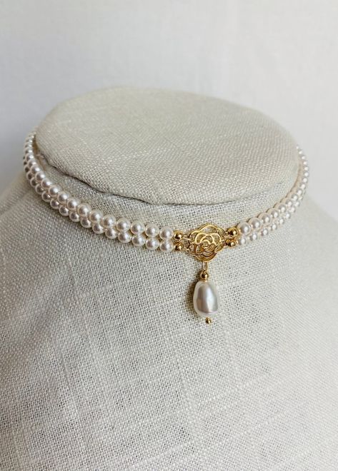 Pearl Choker Multi Strand Pearl Choker Pearl Choker - Etsy High Gold Necklace, Gold Necklace Set With Pearls, 4 Grams Gold Necklace, Gold With Pearl Jewelry, Antique Pearl Choker, Pearl Gold Necklace Designs, Pearl Gold Choker Necklace Indian, Pearl Choker With Gold Pendant, Gold Choker With Pearls