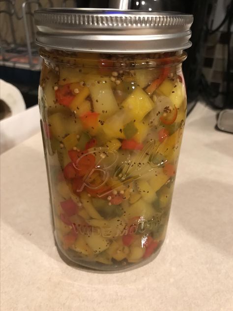 Squash Relish Yellow Squash Relish, Squash Relish Canning Recipe, Squash Relish Recipe, Squash Relish, Pear Relish, Zucchini Relish, Pickle Recipes, Relish Recipe, Canning 101