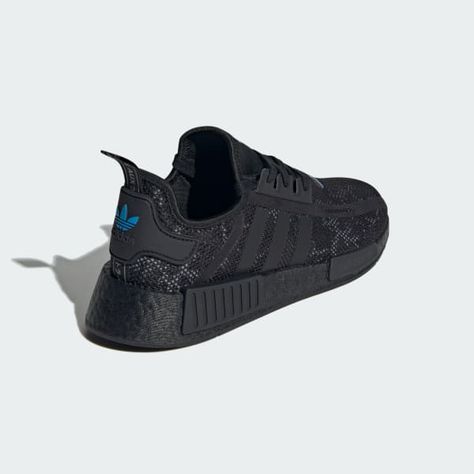 Adidas Nmd R1, Nmd R1, Mens Lifestyle, Adidas Nmd, Adidas Online, Moda Fashion, Black Men, Black Shoes, Adidas