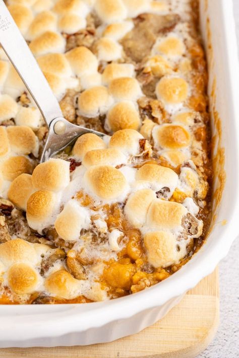 This classic sweet potato casserole with marshmallows and pecan streusel topping is always the highlight of the holiday spread. Plus, it can be made ahead of time to save you some counter space the day of! Thanksgiving Side Dishes Sweet Potato, Side Dishes Sweet Potato, Sweet Potato And Marshmallow, Marshmallow Casserole, Side Dishes For Thanksgiving Dinner, Southern Sweet Potato Casserole, Comfy Kitchen, Sweet Potato Casserole With Marshmallows, Vegan Sweet Potato Casserole