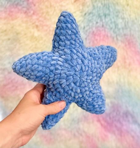 Amigurumi Stars! – yarnybox Amigurumi Star, Invisible Decrease, Owl Coin Purse, Felt Eyes, Crochet Knit Stitches, Crochet Owl, Ear Warmer Headband, Your Crochet, Crochet Pumpkin