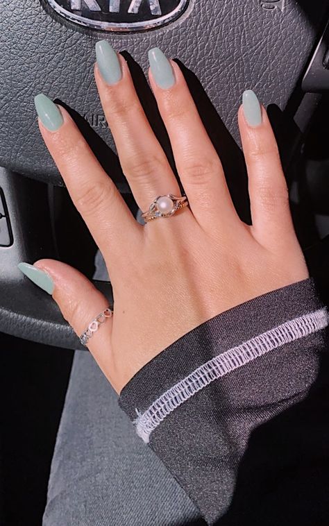 Nails With Mint Green Dress, Blue Green Manicure, Hoco Nails For Teal Dress, Pale Teal Nails, Light Jade Green Nails, Seafoam Blue Nails, Light Blue Green Nails, Bluish Green Nails, Pastel Teal Nails