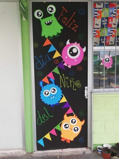 Monster Door Decoration, Monster Theme Classroom, Monster Door, Halloween Classroom Door, Halloween Classroom Decorations, Monster Decorations, Halloween Party Activities, Science Classroom Decorations, Transportation Crafts