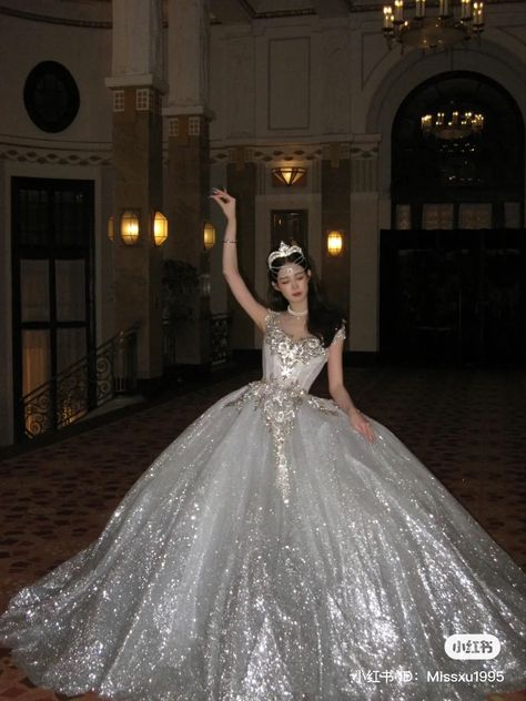 Silver Quince Dresses, Silver Quinceanera Dresses, Silver Ball Gown, Asian Prom Dress, Puffy Prom Dresses, Debut Gowns, Debut Dresses, Quinceanera Themes Dresses, Royal Wedding Gowns