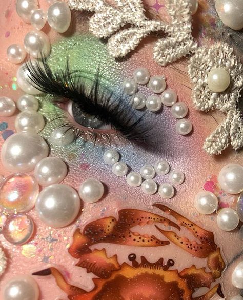 Aesthetic Glitter, Aquarius And Scorpio, Alice In Wonderland Aesthetic, Lizzie Hearts, Album Aesthetic, Avant Garde Makeup, Greek Gods And Goddesses, Mermaid Makeup, Chappell Roan