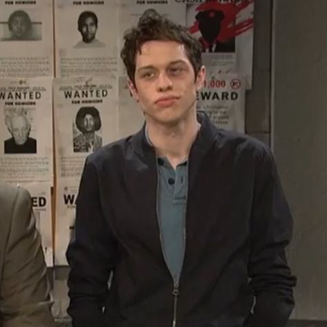 Pete Davidson Icons, Pete Davidson Rare, Pete Davidson Brown Hair, Pete Davidson Pfp, Pete Davidson Long Hair, Pete Davidson Aesthetic, Pete Davidson Snl, Pete Davidson, Colson Baker