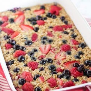 Berry Oatmeal Bake, Drawing Recipes, Oatmeal Aesthetic, Easy Baked Oatmeal, Easy Corn Casserole Recipe, Tropical Bar, Berry Oatmeal, No Bake Oatmeal Bars, Baked Oatmeal Recipe