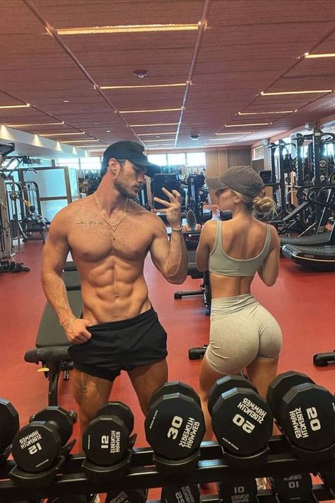 Couples Gym Outfits, Couple Workout Aesthetic, Gym Couple Aesthetic, Theo Silva, Winter Hamilton, Fitness Couple, Elsie Silver, Gym Couple, Gym Partner