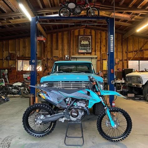 BROtocross on Instagram: “Everything is blue 💙 #motocross #ktm #dirtbike #2wheels #brap #garagegoals #blue #everything #instabike #whip #dirtbikelife #rideforlife…” Motocross Garage, Dirt Scooter, Custom Dirt Bike, Ktm Dirt Bikes, Ktm Motocross, Bike Graphics, Dirt Bike Gear, Dirt Bike Racing, Mx Bikes