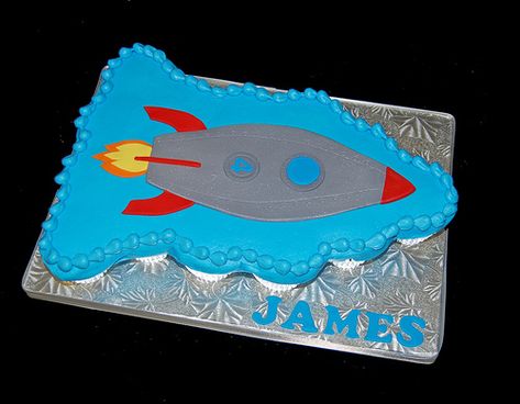 Rocket Ship Birthday Party, Rocket Ship Cakes, Cake For His Birthday, Lincoln Birthday, Cookie Birthday Party, Pull Apart Cupcake Cake, Pull Apart Cake, Cupcakes For Boys, Pull Apart Cupcakes