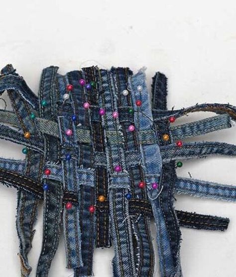 I love to repurpose and upcycle my old jeans into things around my home and have made loads of things. Not only that I love to use all the parts of a pair of jeans and not all my projects require sewing either, like my very popular denim waistband rug.For my latest denim upcycle I have used the seams and hems from a pair of jeans. For this project, you will need the double-stitched seams in a pair of jeans. These normally run up the inside leg. Sometimes there is a seam across the… Denim Coasters, Artisanats Denim, Denim Upcycle, Jeans Crafts, Blue Jeans Crafts, Jean Crafts, Old Jeans, Upcycled Denim, No Sew