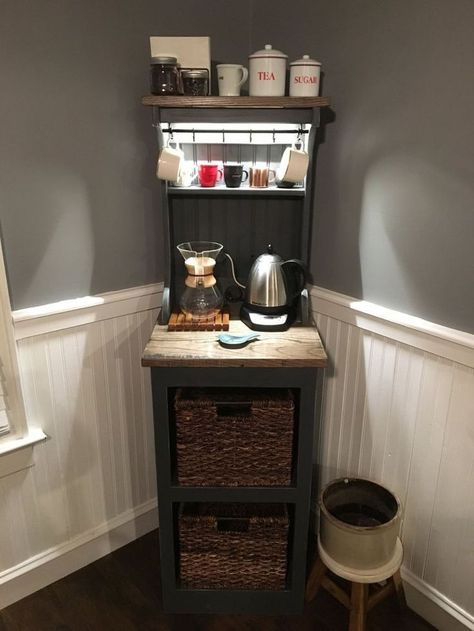 Corner Coffee Bar, Kaffe Bar, Diy Coffee Station, Coin Café, Coffee Bar Station, Coffee Bar Ideas, Diy Coffee Bar, Coffee Bar Design, Home Coffee Stations