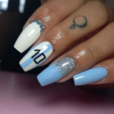 The latest nail style trend to hit Instagram is a creative way to celebrate the season. Users are uploading images of nails painted to look like the knit sweaters that are perfect for this time of the year.  .. Messi Nails Design, Messi Nails, Volleyball Nail Art, Argentina Nails, Barcelona Nails, Soccer Nails, Football Nail Designs, Football Nail Art, Sports Nails