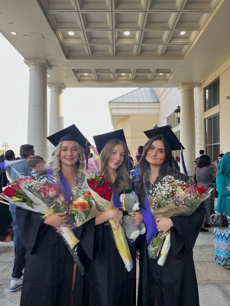 #class2023 #graduation #highschool #highschoolgraduation #gradinspo 8th Grade Graduation Pictures, Graduation Highschool, Senior 25, University Plan, Senior Year Things, Senior Year Fun, Sr 25, Senior Szn, Grad Photography