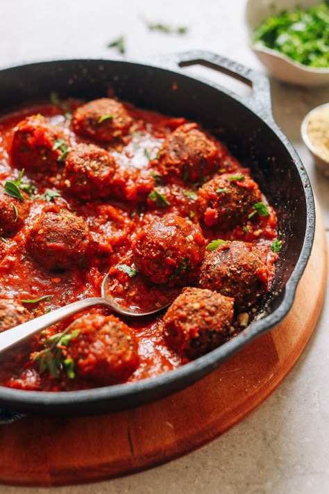 Best Vegan Meatballs, Vegan Meatballs Recipe, Quinoa Meatballs, Vegan Ribs, Meatless Meatballs, Vegan Meatballs, Vegan Meat, Vegan Quinoa, Vegan Parmesan Cheese