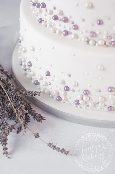 Wedding Cakes Ideas, Lavender Wedding Cake, Wedding Cake Pearls, Cake Bouquet, Purple Cake, Wedding Cake Prices, Spring Wedding Cake, Purple Wedding Cakes, Purple Cakes