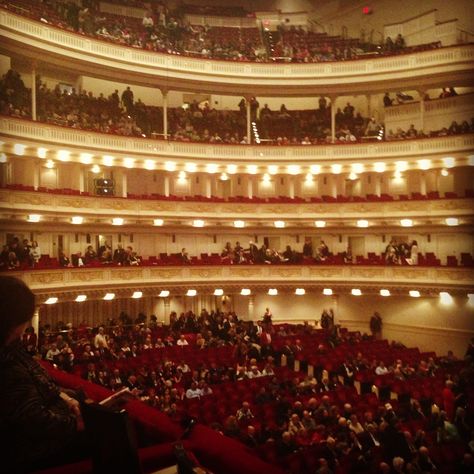 Carnegie Hall Not Another Love Song Julie Soto Aesthetic, Carnige Hall New York, Carnegie Hall Aesthetic, Not Another Love Song Julie Soto, Violin Concert, Musician Aesthetic, Ella Enchanted, Theatre School, 500 Days Of Summer