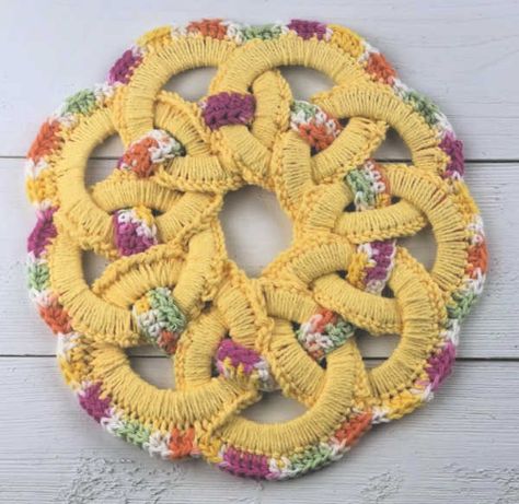 Crochet Trivet, Retro Crochet, Crocheted Things, Crochet Pot, Crochet Coasters Free Pattern, Crochet Hot Pads, Crocheted Patterns, Diy Yarn Crafts, Crochet Washcloth