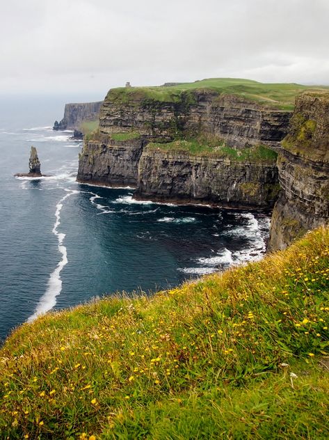 Cliffs of Moher on the Irish west coast. Irish Coast, Cliffs Of Moher, Galway, Photo Essay, Vacation Places, Ireland Travel, Hiking Trip, Places Around The World, Travel Experience