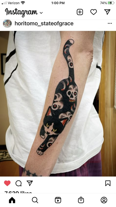 Tattoo Gato, Illusion Tattoo, Illusion Tattoos, Optical Illusion Tattoos, See Tattoo, Quarter Sleeve Tattoos, Traditional Tattoo Designs, Optical Illusion Tattoo, Black Cat Tattoos