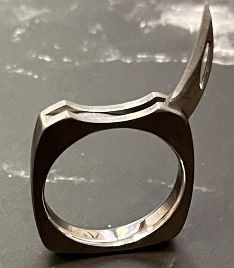 Iris – Boone Titanium Rings Iris Ring, Cool Rings For Men, Cool Gadgets For Men, Pretty Knives, Titanium Ring, Cool Knives, Packing Tape, Titanium Rings, Gold Coins