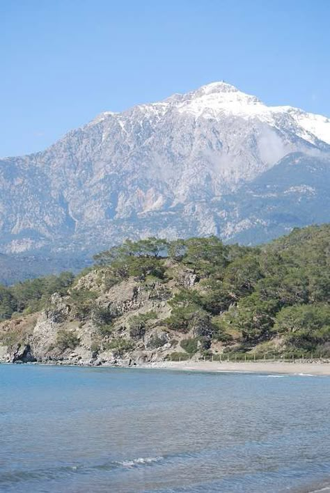 Mount Olympus Greece, Greece Mountains, Greece Landscape, Greek Mountains, Greek Sea, Greece Aesthetic, Mount Olympus, The Tourist, Magical Places