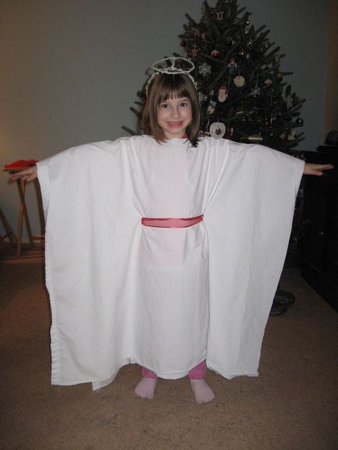 Kids Angel Costume, Angel Costume Diy, Biblical Costumes, Nativity Costumes, Pageant Costumes, Diy Angels, Diy Nativity, Christmas Pageant, Christmas Program