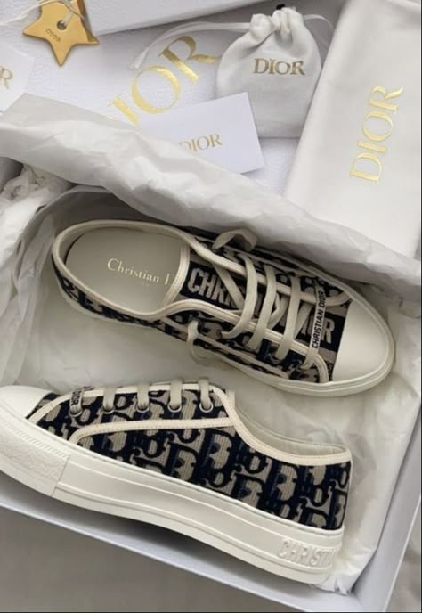 Dior Sneakers, Dr Shoes, Pretty Shoes Sneakers, Shoes Heels Classy, Hype Shoes, Girly Shoes, Aesthetic Shoes, Dior Shoes, Swag Shoes