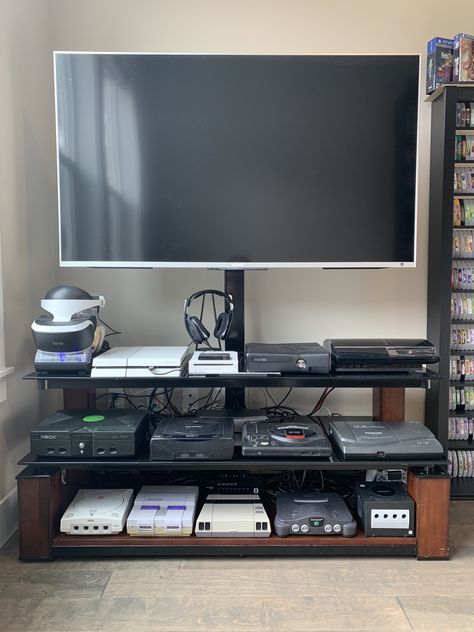 Unpacked Consoles http://bit.ly/2XEDmzB Check out Mystikz Gaming http://bit.ly/2tVNFmJ Sala Nerd, Video Game Room Decor, Geek Room, Retro Games Room, Video Game Consoles, Video Game Decor, Gamer Girls, Video Game Room Design, Video Game Rooms