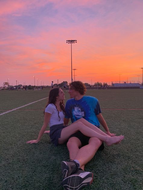 Soccer And Dance Couples, Soccer Boyfriend Aesthetic, Track Boyfriend, Basketball Couples, Soccer Couples, Football Couples, Ball Aesthetic, This Kind Of Love, Soccer Boyfriend