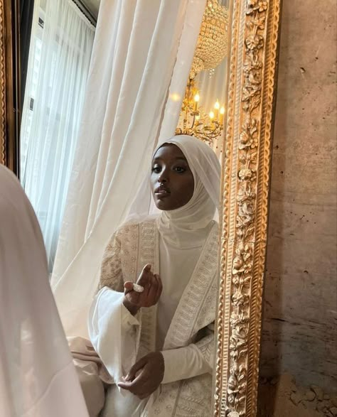 Somali Clothes, Brown Wedding Themes, Christian Veils, Modest Aesthetic, Modest Outfits Muslim, Black Hijab, Veiled Woman, Modest Fashion Hijab, Hijab Bride