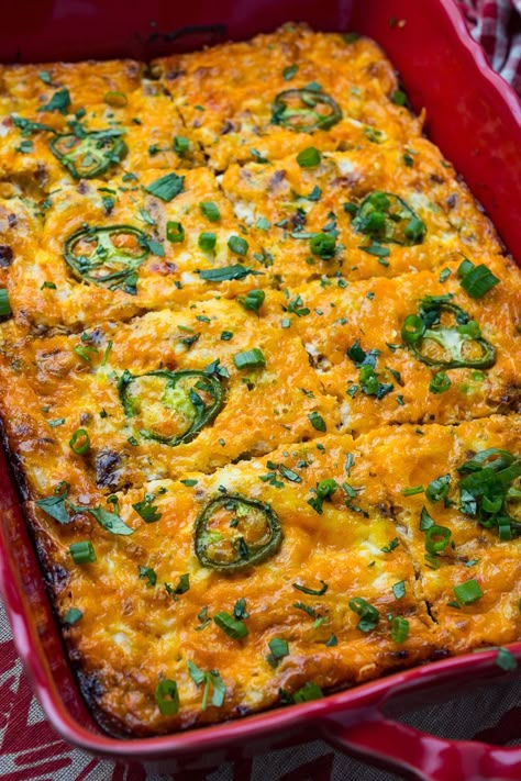 Mexican Breakfast Egg and Chorizo Casserole. #casserole #ketocasserole #casserolerecipes #keto #ketorecipes Mexican Egg Breakfast, Chorizo Casserole, Mexican Egg, Casserole Mexican, Egg Breakfast Casserole, Mexican Breakfast Casserole, Chorizo Breakfast, Chorizo And Eggs, Breakfast Egg Casserole