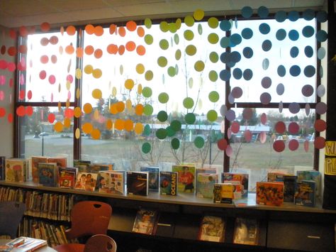 Rainbow window dots. Children's area. Classroom Window Decoration, Classroom Window Decorations, Orange Nursery Decor, Design Classroom, Infant Daycare, Childcare Rooms, Orange Nursery, Classroom Window, Rainbow Window