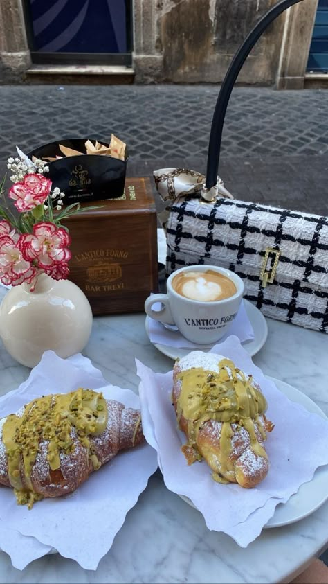 Cafe In Italy Aesthetic, Food In Italy Aesthetic, Coffee In Italy Aesthetic, Rome Italy Aesthetic Food, Italy Cafe Aesthetic, Rome Cafe Aesthetic, Italy Food Astethic, Rome Pics Aesthetic, Travel To Italy Aesthetic