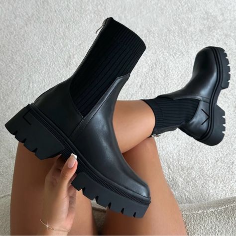 Steve madden black boots