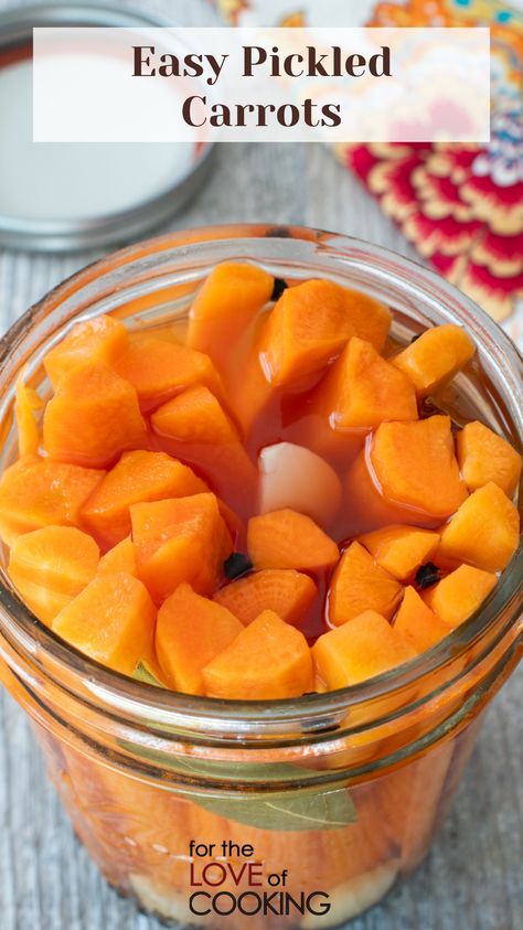 These easy pickled carrots are tangy, crunchy, and a delicious snack, in addition to appetizer boards, salads, and more.     #recipes #pickledcarrots #carrots #pickledveggies #quickpickles Canning Pickled Carrots, Pickled Carrots Recipe Canning, Carrot Pickles Recipe, Carrot Preserves, Easy Pickled Carrots Recipe, Canning Peas, Diy Carrots, Picked Carrots, Dill Carrots