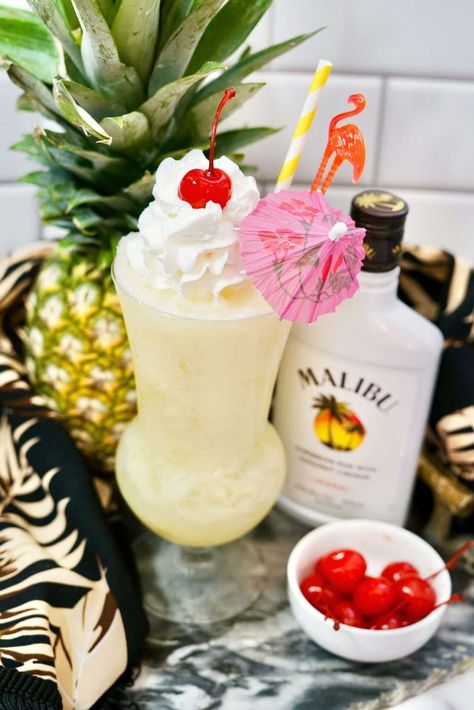 Easy Colada Malibu Drink Malibu Rum Cocktails, Mango Tango Drink, Malibu Pina Colada, Rum Drink Recipes, Cocktails With Malibu Rum, Rum And Lemonade, Malibu Rum Drinks, Bowl Cocktails, Pina Colada Cocktail