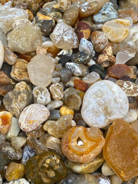 OR coast latest: Best places to hunt for agates in Oregon and how Adventure Vision Board, Agate Hunting, Oregon Summer, Oceanside Beach, Washington Vacation, Oregon State Parks, Visit Oregon, Rock Tumbling, Stone Decoration