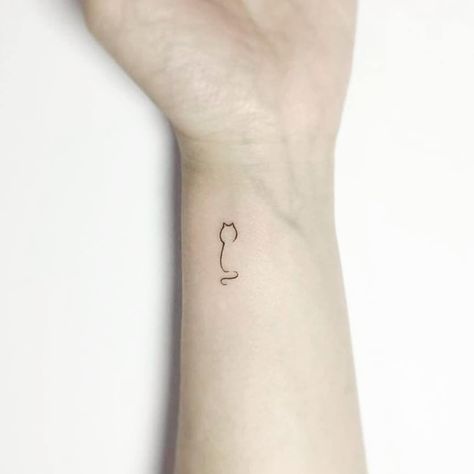 Stick And Poke Tattoo Cat, Miniature Tattoo, Stick Poke, Cat Tattoo Ideas, Stick Poke Tattoo, Cat And Fish, Stick And Poke Tattoo, Miniature Cat, Stick N Poke