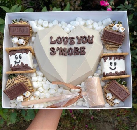 Chocolate Covered Business, Smash Hearts Ideas, Chocolate Heart Mold, Chocolate Heart Box Ideas, Chocolate Dipped Treat Boxes, Valentine Treat Boxes Ideas Sweets, Valentine Breakable Heart Ideas, Chocolate Strawberry Box Ideas, Heart Chocolate Mold Ideas