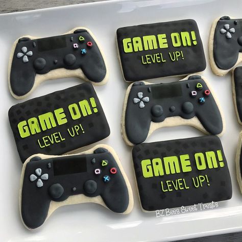 Game On Cookies, Gamer Cookies, Video Game Birthday Party Decorations, Nintendo Birthday Party, Nintendo Birthday, 14th Birthday Party Ideas, Gaming Birthday, Cake Design Inspiration, Video Games Birthday Party