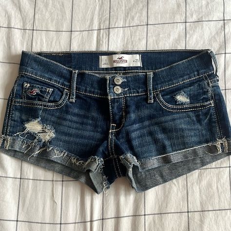 HOLLISTER Low Rise Jean Shorts size 1 w25 Hollister Low Rise Shorts, Low Rise Jean Shorts, Low Rise Jean, Low Rise Shorts, Hollister Pants, Low Rise Jeans, Jeans Shorts, New Outfits, Hollister