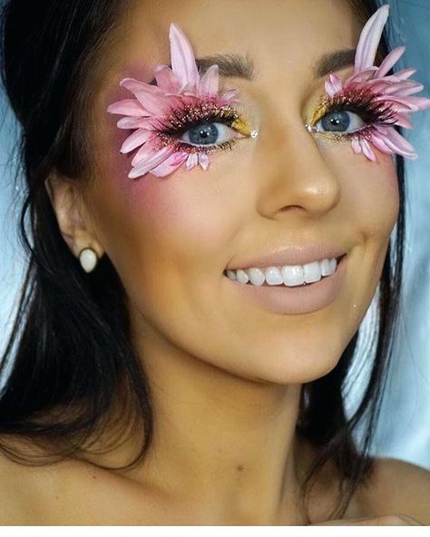 Flower Makeup Looks Makeup For Days On For More Use And Flower Girl Makeup Looks Flower Girl Makeup, Fantasy Make-up, Flower Makeup, Fest Outfits, Rave Makeup, Makeup Challenges, Fairy Makeup, Special Effects Makeup, Fx Makeup