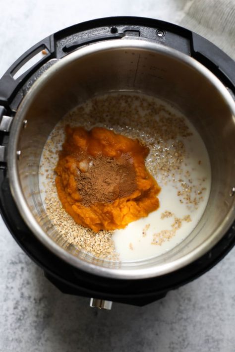 Instant Pot Pumpkin Oatmeal Instant Pot Pumpkin Oatmeal, Pumpkin Instant Pot, Instapot Breakfast, Instant Pot Oatmeal, Easy Pumpkin Oatmeal, Raw Oats, Health Cooking, Pumpkin Pie Oatmeal, Savory Oatmeal