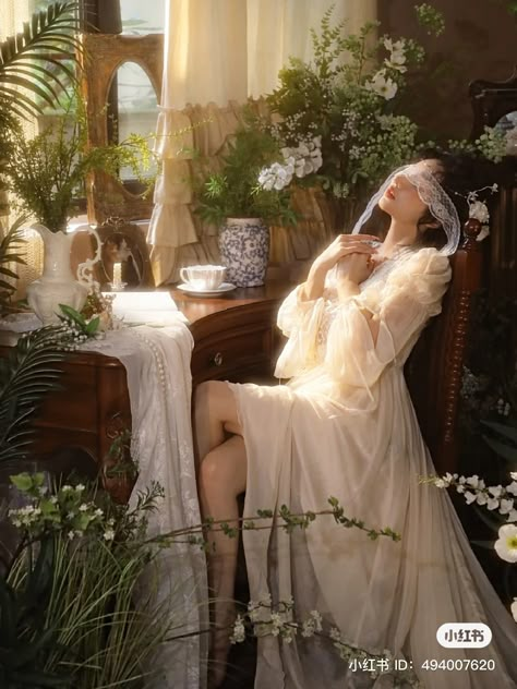 Fairy Cottage Aesthetic, Fairy Frame, Dream Core Aesthetic, Fairytale Photoshoot, Debut Photoshoot, Sweet 17, Dream Core, Sitting Poses, Fashion Photography Inspiration