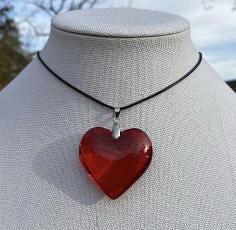 Red Heart Jewelry Aesthetic, Red Heart Necklace Aesthetic, Red Crystal Heart Necklace, Red Gothic Necklace With Heart Charm, Vintage Red Heart-shaped Necklace, Red Heart Necklace, 90s 2000s, Indian Bridal Dress, Chain Ring