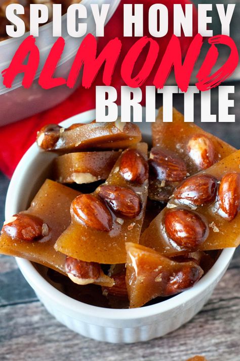 Goodie Plates, Spicy Desserts, Almond Candy, Peanut Brittle Recipe, Almond Brittle, Brittle Recipes, Honey Candy, Easy Chocolate Desserts, Homemade Candy